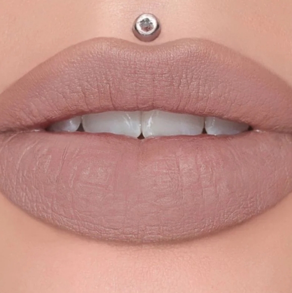 BNIB Jeffree Star Velour Lipstick - Celebrity Skin - Picture 2 of 3